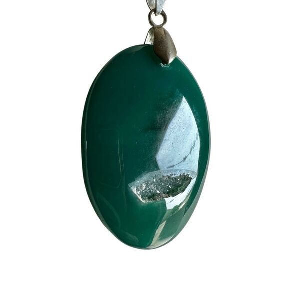 Green Onyx agate  Druzy Geode pendant necklace - Picture 5 of 10